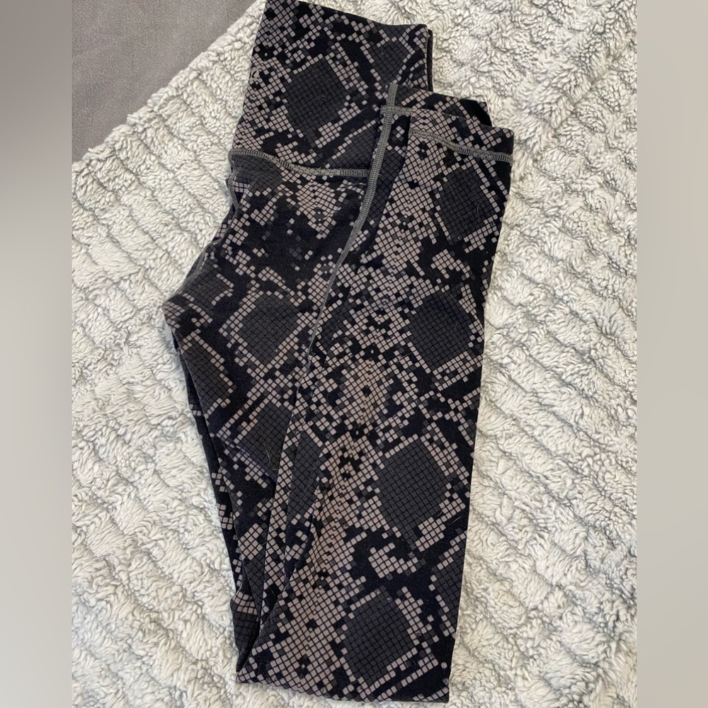 Size 8 lululemon leggings